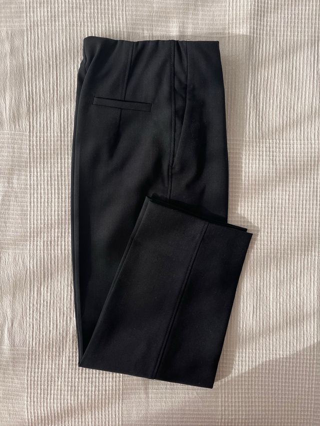 Pantalones Massimo Dutti negros entallados