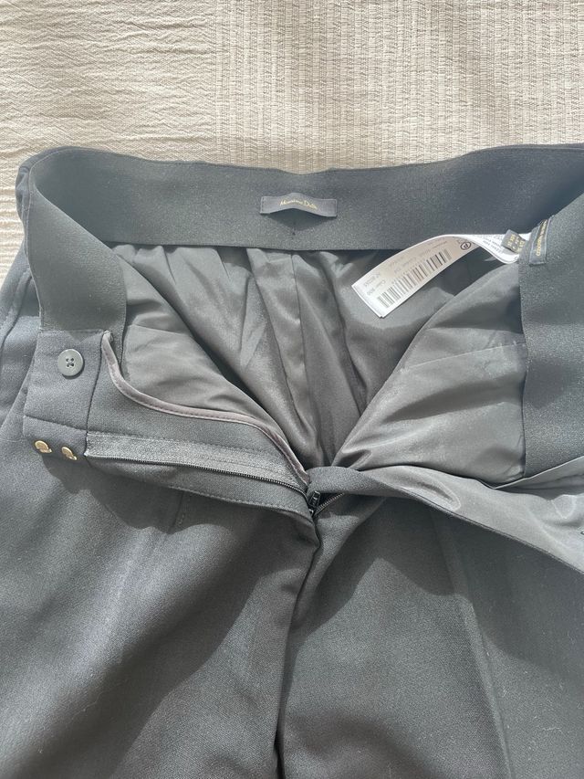 Pantalones Massimo Dutti negros entallados
