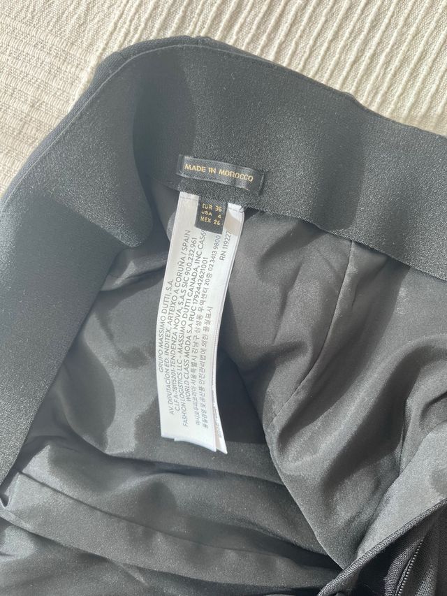 Pantalones Massimo Dutti negros entallados