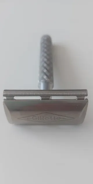 Maquinilla Afeitar Antigua Gillette + Cuchillas