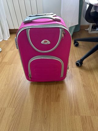 Maleta de viaje rosa