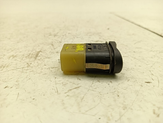 MANDO ELEVALUNAS DELANTERO DERECHO FORD FOCUS BER