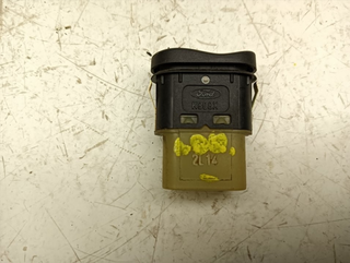 MANDO ELEVALUNAS DELANTERO DERECHO FORD FOCUS BER