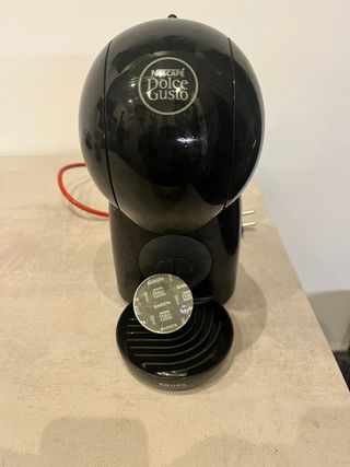 Macchina Caffè Nescafé Dolce Gusto