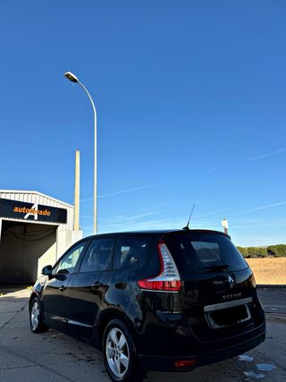 Renault Scenic 2011