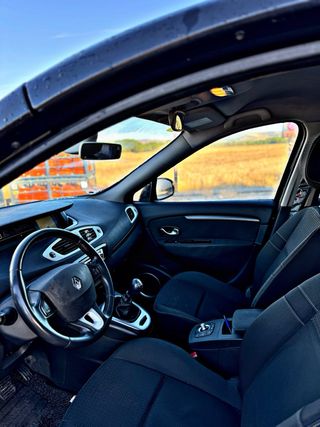 Renault Scenic 2011