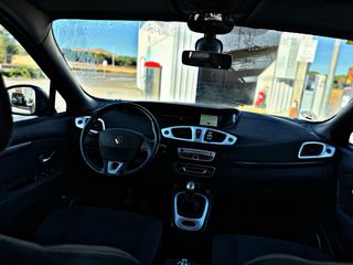 Renault Scenic 2011