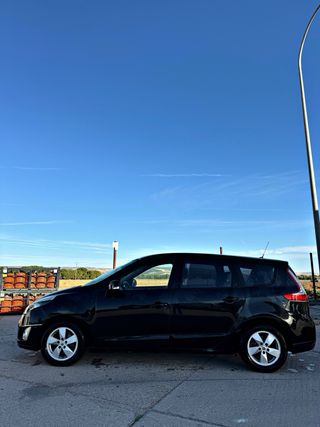 Renault Scenic 2011