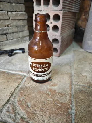 Botellín Estrella de Levante Super Pils