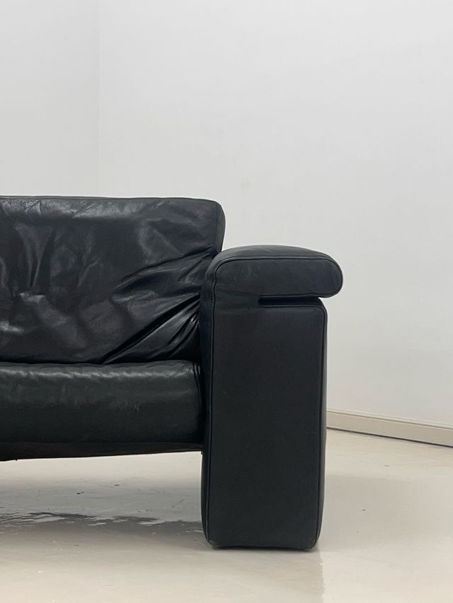 Sofá Modelo “6800” Rolf Benz Piel Negro 2000’s