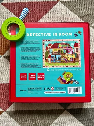Puzzle Detective in Room 42 piezas. Con lupa. 
