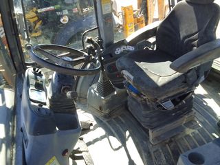 Retroexcavadora New Holland B100 CLR