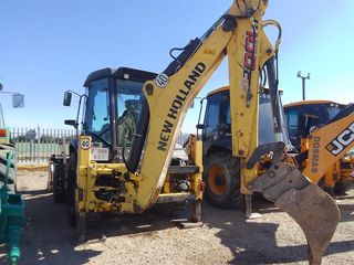Retroexcavadora New Holland B100 CLR