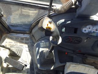 Retroexcavadora New Holland B100 CLR