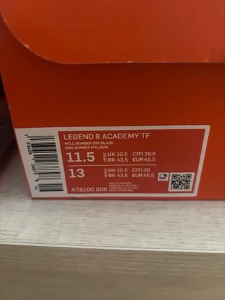 Botas de fútbol Nike césped artificial sin estrena