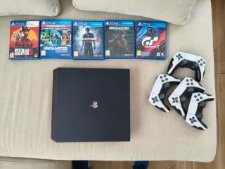 Consola PS4 Pro 1TB Negra + 5 Juegos