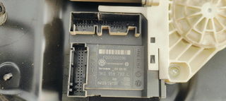 ELEVALUNAS DELANTERO DERECHO VOLKSWAGEN PASSAT BE
