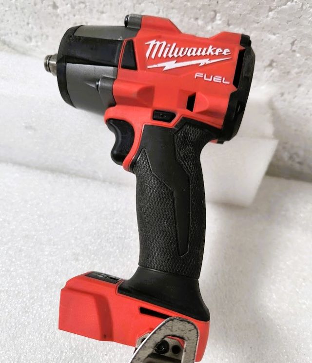Llave de Impacto Milwaukee M18 FMTIW2F12 - 881Nm