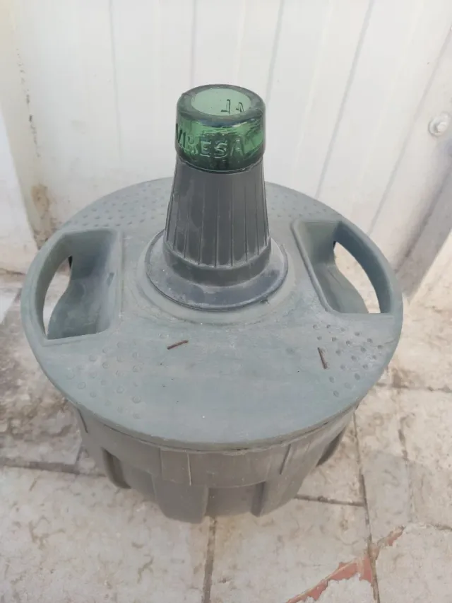 Damajuana vidrio verde con asas