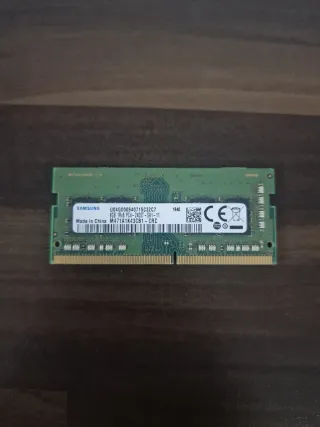 Samsung DDR4 8GB 2400MHz Módulo RAM