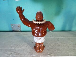 Figura WWF hasbro Kamala 