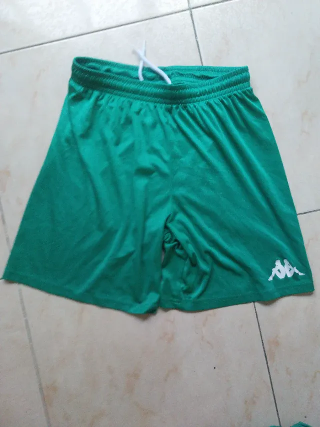 Shorts deportivos verdes Kappa talla S