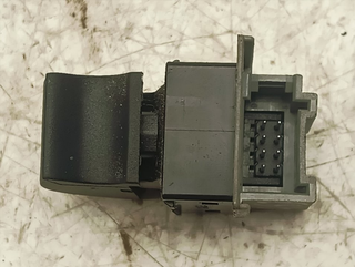 MANDO ELEVALUNAS TRASERO DERECHO AUDI A6 AVANT (4