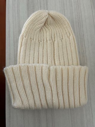 Cappellino in lana