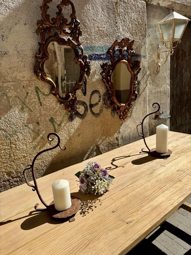 Mesa antigua tocinera rústica. “madera lavada”