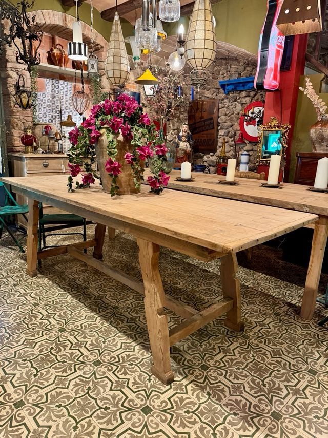 Mesa antigua tocinera rústica. “madera lavada”