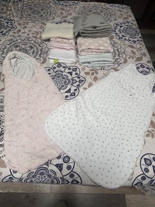 Lote 6 mantitas bebé + 2 saquitos suaves