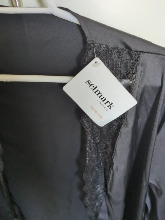 Bata da sposa Selmark nera con pizzo