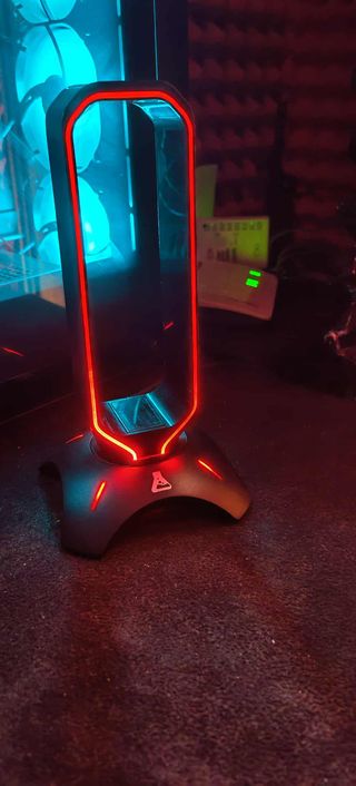 Supporto per Cuffie con illuminazione RGB +HUB USB