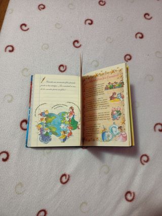 Regreso al Reino de la Fantasía: ¡Libro con olo...