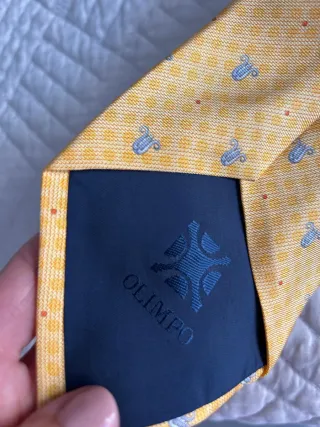 Corbata Caballero Diseño Floral Amarillo