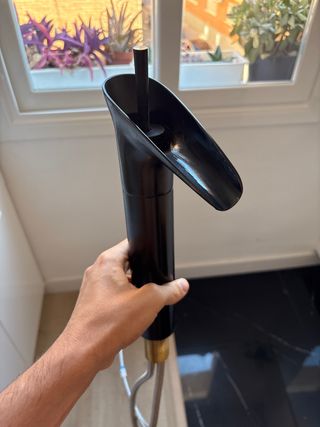 Grifo cascada negro