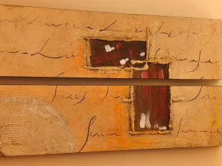 Cuadro decorativo beige y rojo