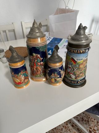 Set di 4 boccali da birra decorativi