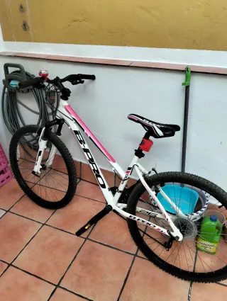 Bicicleta B-Pro Mujer Blanca y Rosa
