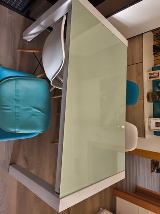 Mesa de comedor cristal y metal