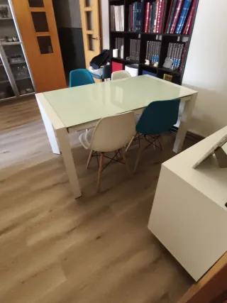 Mesa de comedor cristal y metal