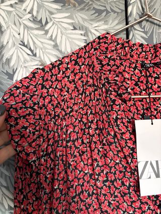 Vestido Zara floral naranja y negro