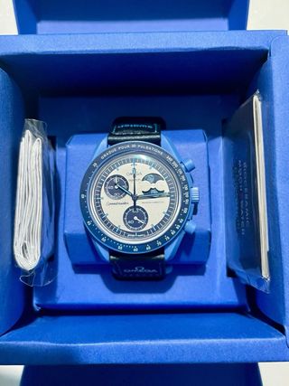 Omega x Swatch Moonwatch Superblue