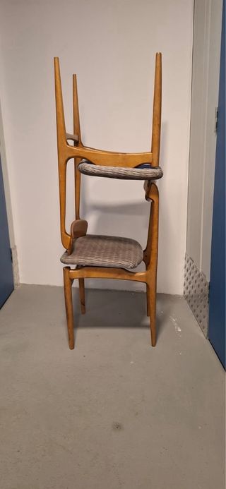 2 sedie danesi vintage in legno e tessuto