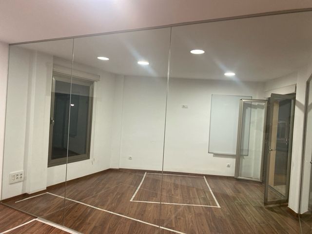 Separador cristal y aluminio