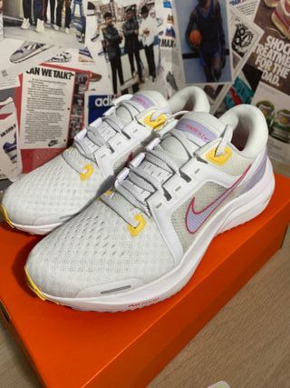 Nike Air Zoom Vomero 16 Blanco Púrpura