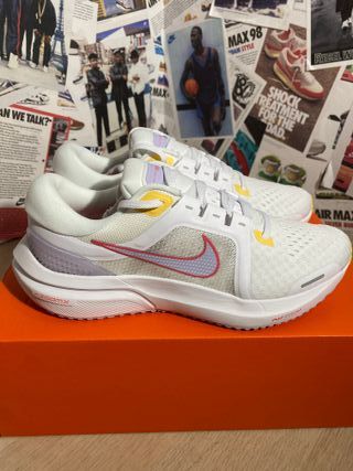 Nike Air Zoom Vomero 16 Blanco Púrpura