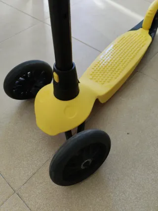 Patinete 3 Ruedas Amarillo Decathlon