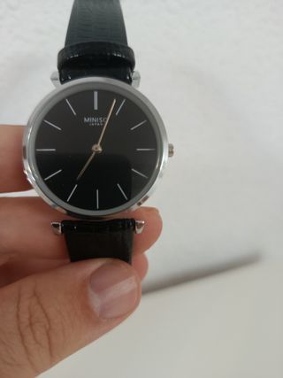 Reloj Miniso Japón Negro y Plateado