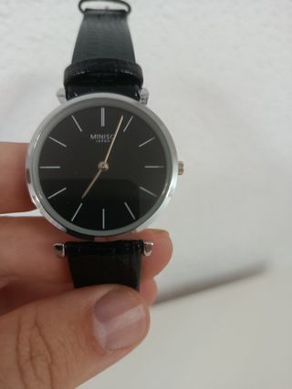 Reloj Miniso Japón Negro y Plateado